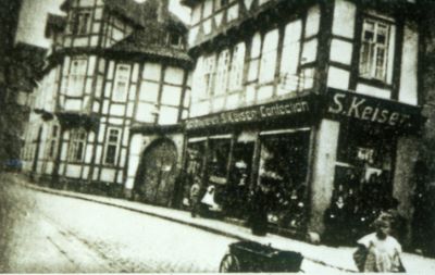 Schuhwaren und Confektion – Das Geschftshaus von Salomon Keiser in der Ritterstrae um 1900 (heute Kolle)
