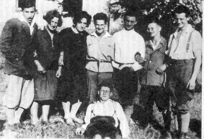 Jaakov Kamber (2. von rechts)